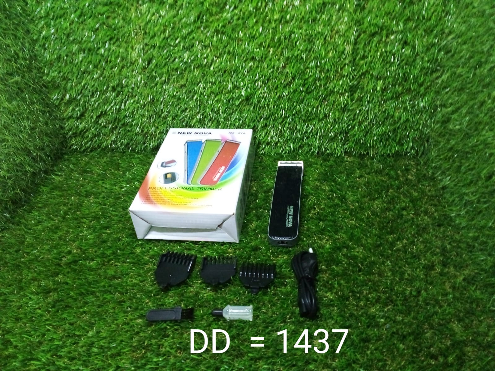 NS-216 cordless rechargeable trimmer, ideal for men's hair and beard. NS-216 cordless rechargeable trimmer, ideal for men's hair and beard.